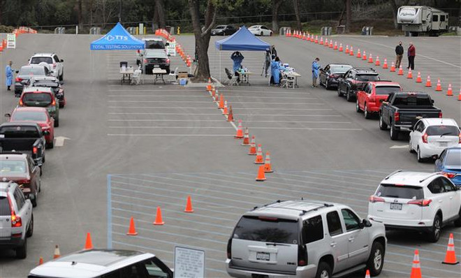 Cuộc sống nhiều người Mỹ bấp bênh khi gói hỗ trợ COVID-19 kết thúc ảnh 1