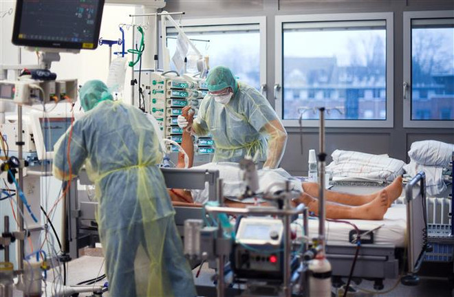 WHO cân nhắc bổ sung danh mục thuốc điều trị cho bệnh nhân COVID-19 ảnh 1