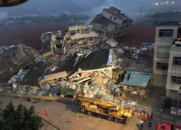 22 tòa nhà bị chôn vùi, hàng chục người mất tích ở Trung Quốc ảnh 1