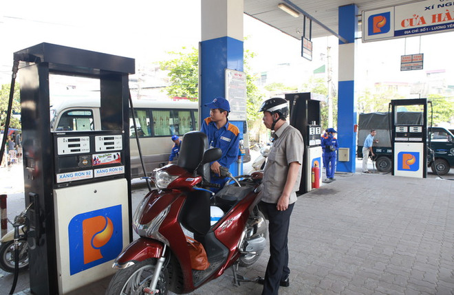 Người tiêu dùng e ngại, xăng sinh học E5 vẫn khó tiêu thụ ảnh 1
