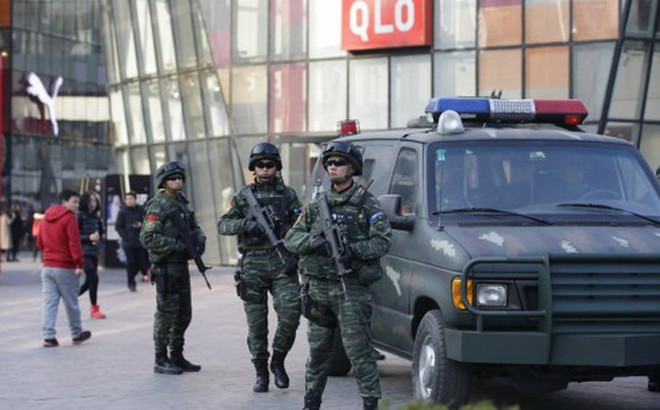 Trung Quốc thắt chặt an ninh tại khu mua sắm ở thủ đô Bắc Kinh ảnh 1