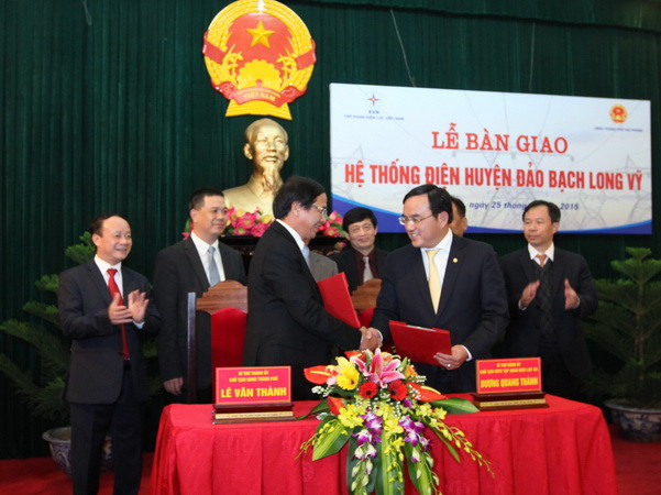 EVN tiếp nhận hệ thống điện huyện đảo Bạch Long Vĩ ảnh 1