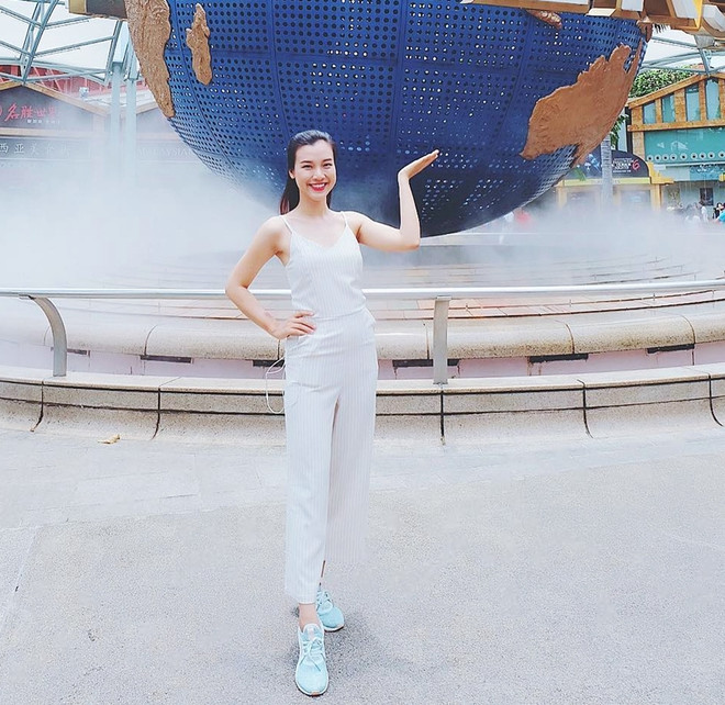 Mãn nhãn với loạt street style khoe chân dài eo thon của mỹ nhân Việt ảnh 12