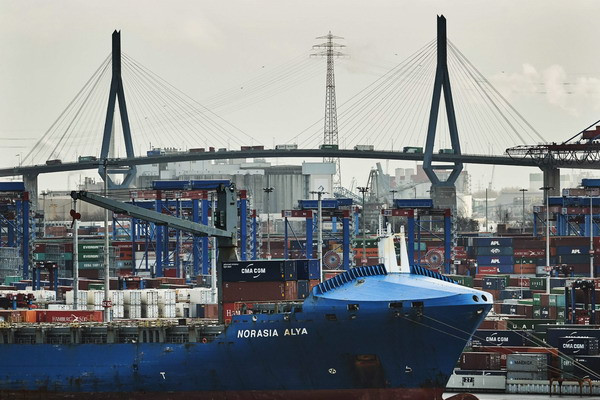 Chính phủ Đức nâng dự báo tăng trưởng kinh tế năm 2017 ảnh 1