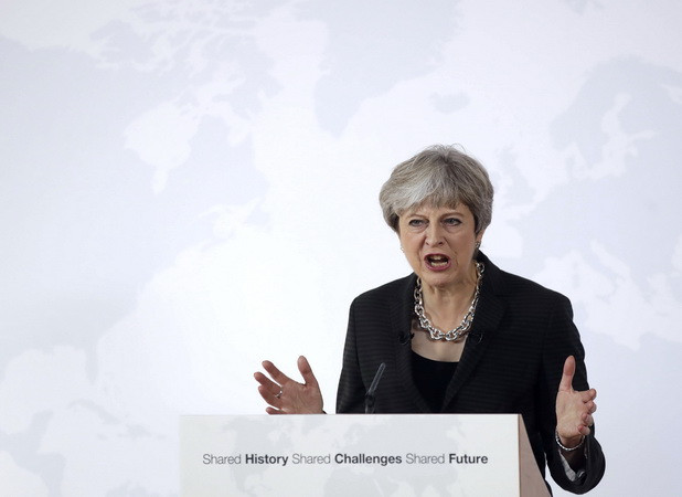 Thủ tướng Anh Theresa May. (Nguồn: AFP/TTXVN) Thủ tướng Anh Theresa May khẳng định sự ủng hộ của nội các ảnh 1
