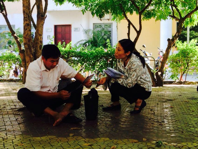 Tờ rơi quảng cáo chung cư, game online "bủa vây" phụ huynh các sĩ tử ảnh 2