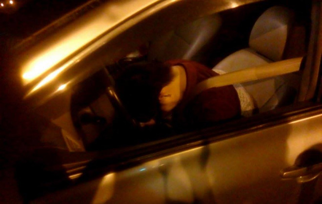 Tài xế say xỉn lạng lách, vượt đèn đỏ tông vào xe máy kéo giữa đêm ảnh 5