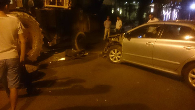 Tài xế say xỉn lạng lách, vượt đèn đỏ tông vào xe máy kéo giữa đêm ảnh 2