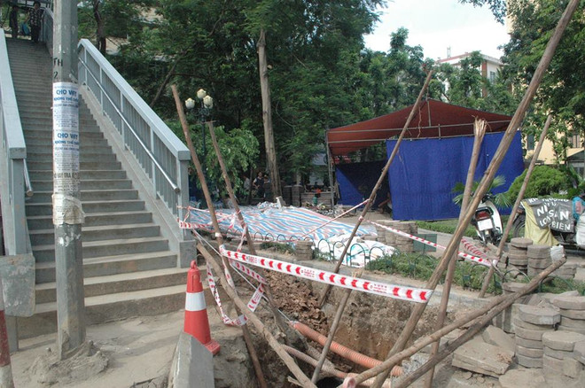 Phát lộ gần 200 bộ hài cốt khi đào mương trước đại học Công Đoàn ảnh 1