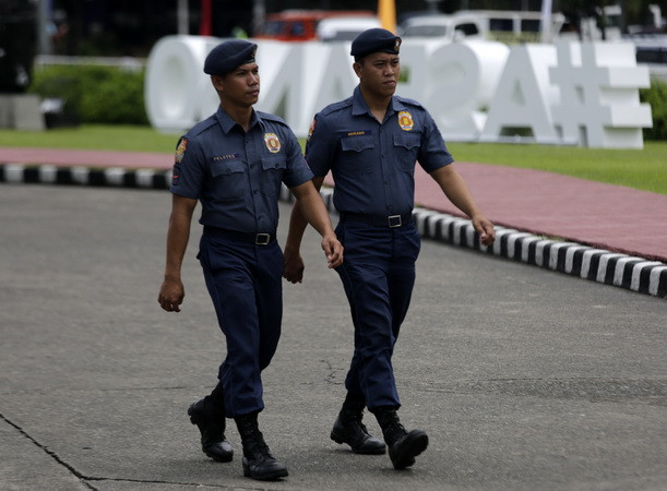 Philippines bắn hạ hai đối tượng tình nghi mang bom tự chế ảnh 1