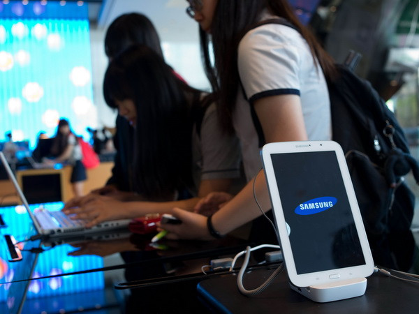 Lợi nhuận của Samsung tiếp tục bị sụt giảm mạnh ảnh 1