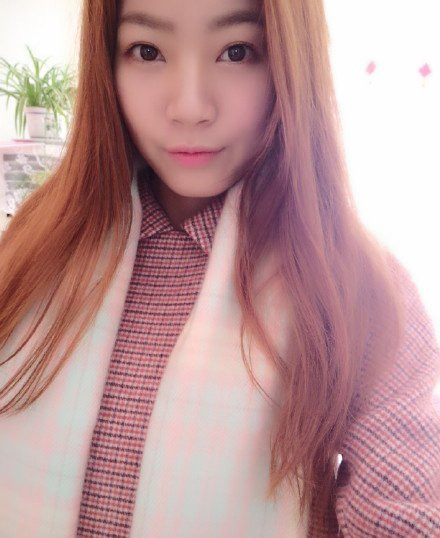 [Photo] Nhan sắc cô gái chân dài 1,15m gây sốt ở Trung Quốc ảnh 5