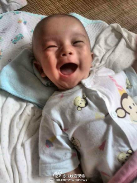 Rúng động bé trai hơn 2 tháng tuổi bị cha ruột đánh nguy kịch ảnh 1