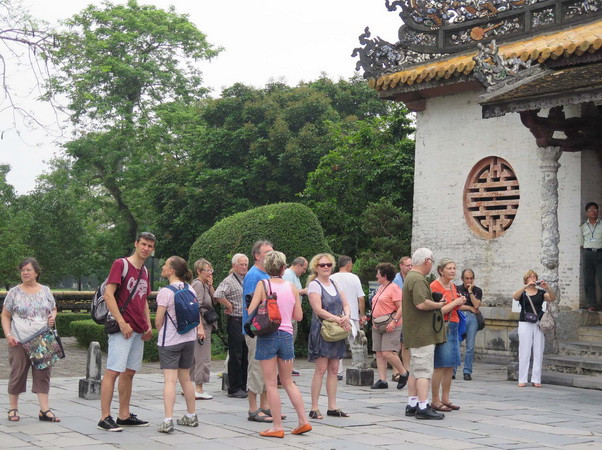 Gần 1,6 triệu lượt du khách đến Thừa Thiên-Huế trong 6 tháng ảnh 1