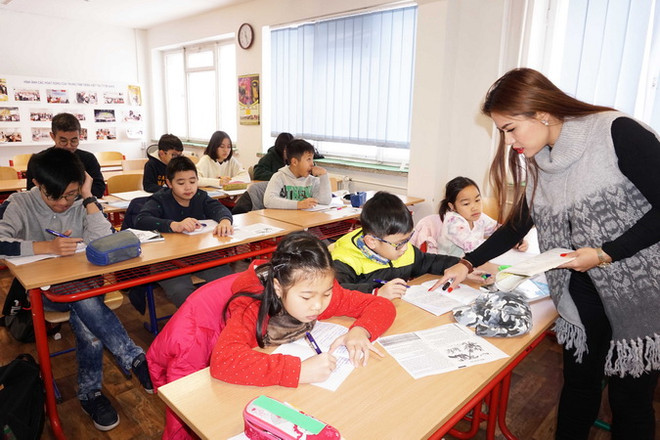 Miệt mài hành trình 16 năm 'gieo tiếng mẹ đẻ' tại Cộng hòa Séc ảnh 1