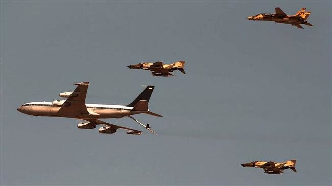 Iran phô trương sức mạnh của lực lượng không quân trong buổi tập trận ảnh 1