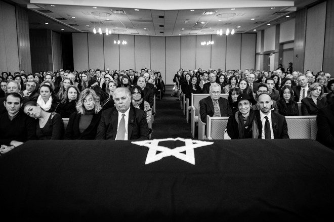 Tình yêu của cặp vợ chồng bị ung thư qua những bức ảnh của con gái ảnh 12