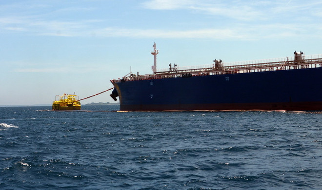 Tạm giữ tàu vận chuyển 20.000 lít dầu không rõ nguồn gốc ảnh 1