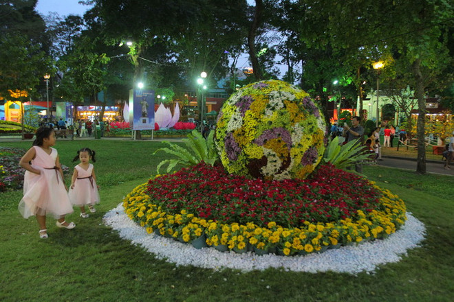 TP Hồ Chí Minh hân hoan chào đón Năm mới Bính Thân 2016 ảnh 1