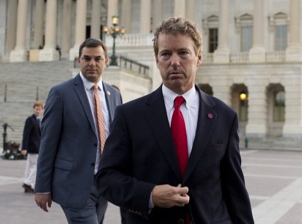 Bầu cử Mỹ 2016: Thêm một ứng cử viên rút khỏi cuộc đua ảnh 1