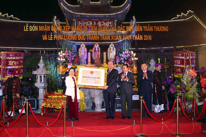 Lễ đón bằng xếp hạng Di tích Quốc gia đặc biệt Đền Trần Thương ảnh 1