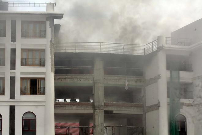Tìm ra nguyên nhân cháy khách sạn 5 sao giữa trung tâm Đà Lạt ảnh 1