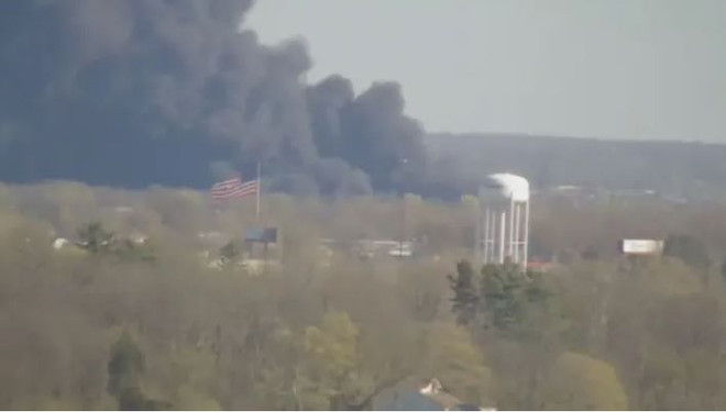 Sơ tán hơn 2.000 người do cháy lớn tại thành phố Indiana của Mỹ ảnh 1