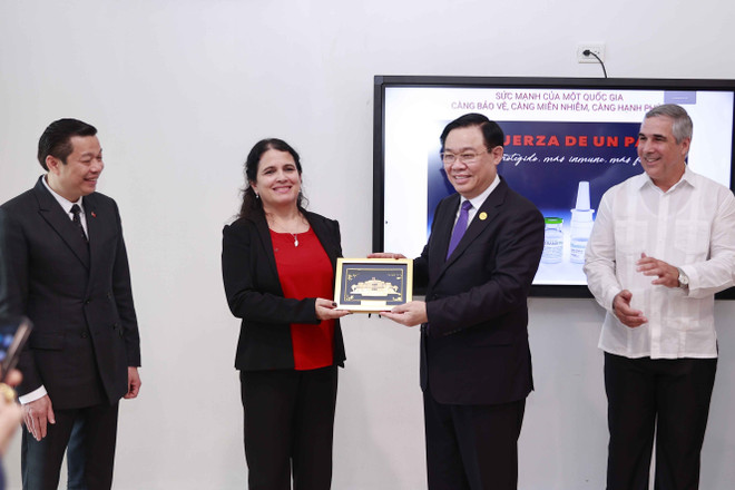 Chủ tịch Quốc hội Vương Đình Huệ cắt băng khánh thành 2 nhà máy ở Cuba ảnh 4