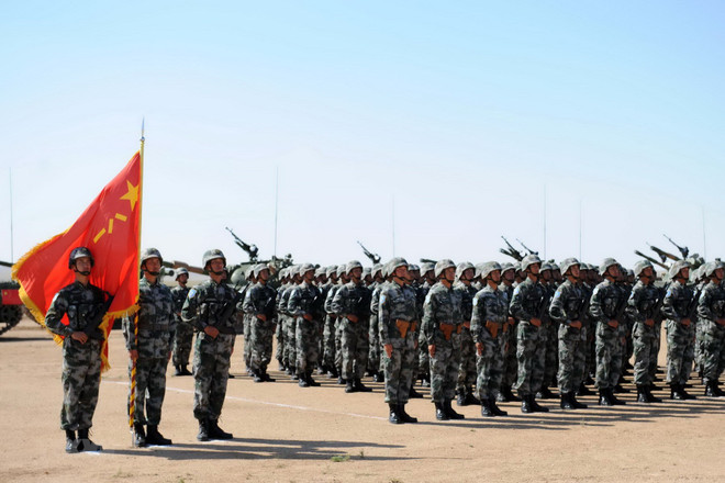 Binh sỹ Trung Quốc sau khi kết thúc một cuộc tập trận. (Nguồn: THX/TTXVN) Quân đội Trung Quốc hoàn tất tập trận tại eo biển Đài Loan ảnh 1