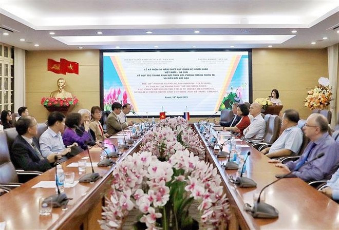 Quang cảnh buổi lễ. (Ảnh: Như Quỳnh/TTXVN phát) Tăng cường hợp tác hữu nghị giữa người dân hai nước Việt Nam-Hà Lan ảnh 1