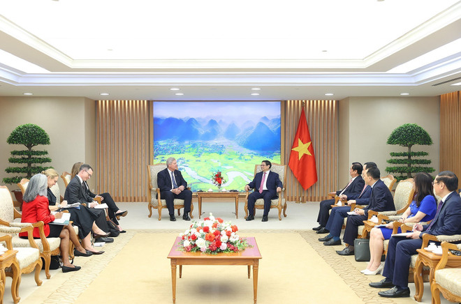 Thủ tướng Phạm Minh Chính tiếp Bộ trưởng Nông nghiệp Hoa Kỳ Thomas Vilsack. (Ảnh: Dương Giang/TTXVN) Đề nghị Hoa Kỳ mở cửa thị trường hơn nữa cho nông sản Việt Nam ảnh 1