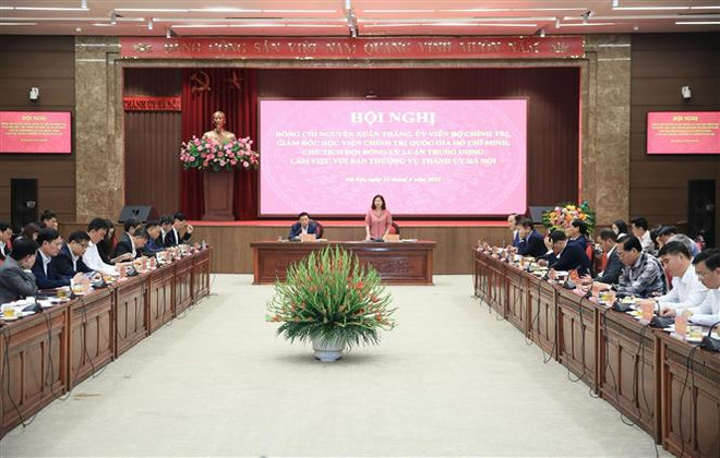 Thực hiện tốt công tác đào tạo lý luận chính trị cho cán bộ, công chức ảnh 1