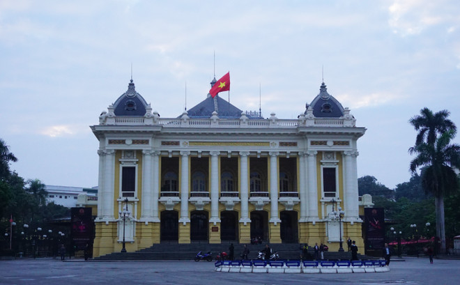 [Photo] Đường phố Hà Nội tĩnh lặng lạ thường sáng mùng Một Tết ảnh 3