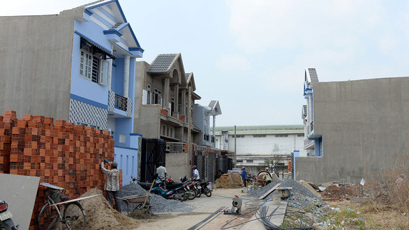 Điều tra vụ hơn 1.300 hồ sơ sai phạm về đất đai tại Hóc Môn ảnh 1