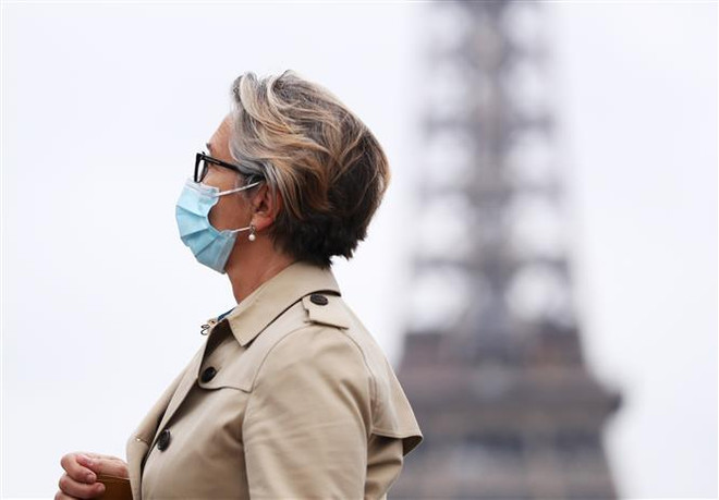 Nhiều quốc gia châu Âu tái áp đặt các biện pháp phong tỏa ảnh 1