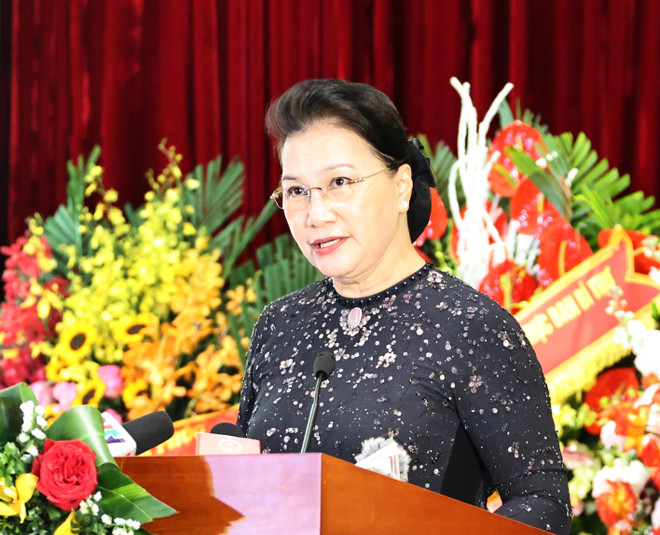 Chủ tịch Quốc hội Nguyễn Thị Kim Ngân phát biểu tại Đại hội Thi đua yêu nước ngành Ngân hàng. (Ảnh: Trọng Đức/TTXVN) Chủ tịch Quốc hội dự Đại hội thi đua yêu nước ngành ngân hàng ảnh 1