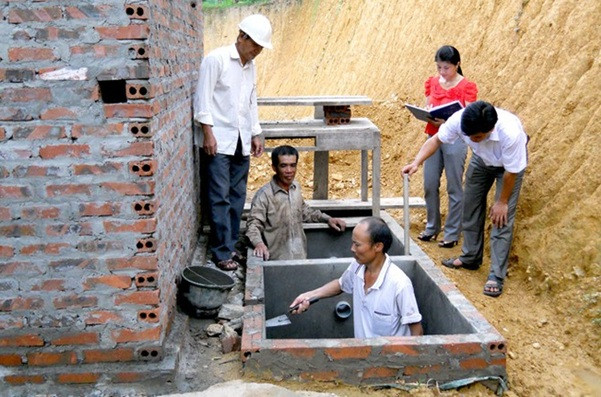 Vận động nguồn lực hỗ trợ xây dựng nhà tiêu hợp vệ sinh ở nông thôn ảnh 1