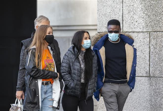 Hơn 14 triệu người mắc COVID-19, châu Âu vẫn là tâm dịch của thế giới ảnh 1