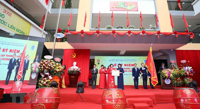 Phó Chủ tịch nước dự lễ kỷ niệm 100 năm Trường THCS Ngô Sĩ Liên ảnh 1