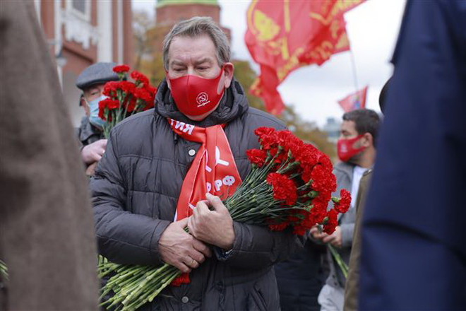 Những người Cộng sản Nga tôn vinh giá trị của Cách mạng tháng Mười ảnh 2