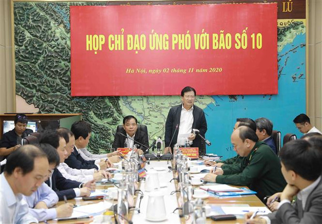 Bão số 10 giật cấp 10, gây mưa lớn ở miền Trung và Bắc Tây Nguyên ảnh 2