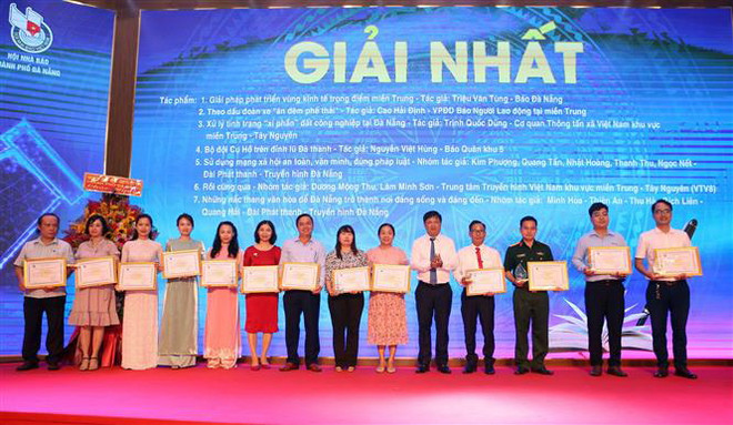 Giải Báo chí thành phố Đà Nẵng: Phóng viên TTXVN đoạt 3 giải thưởng ảnh 1