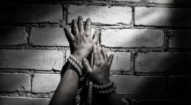 Mỹ cảnh báo tình trạng buôn người với nhiều chiêu thức mới ảnh 1