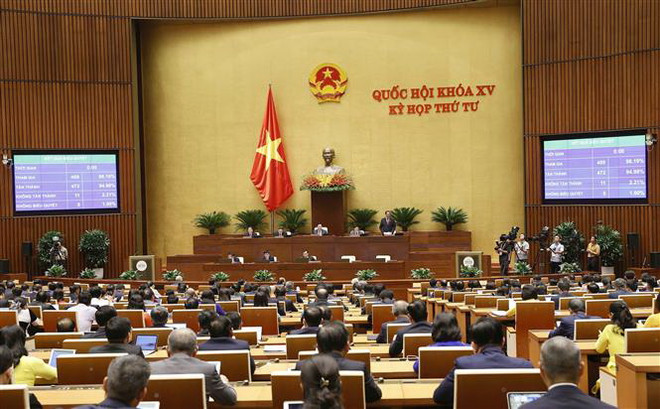 Ngày 15/11/2022, Quốc hội biểu quyết thông qua Nghị quyết về thí điểm đấu giá biển số xe ôtô. (Ảnh: Doãn Tấn/TTXVN) Các bước thực hiện đấu giá biển số xe ôtô như thế nào? ảnh 2