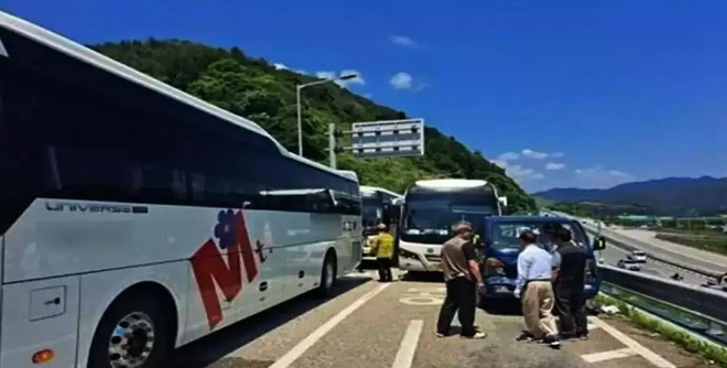 Tai nạn đâm xe liên hoàn tại Hàn Quốc khiến hơn 80 người bị thương ảnh 1