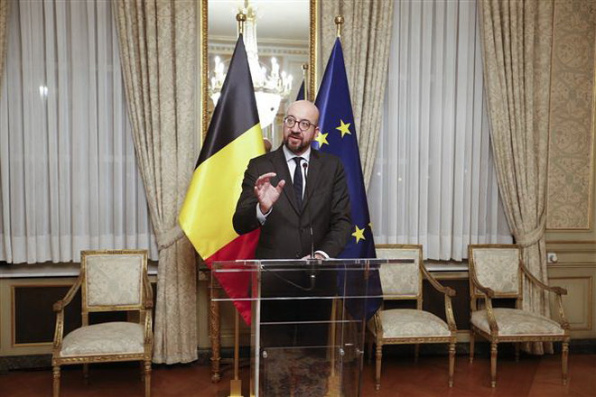 Một loạt các bộ trưởng từ chức, Chính phủ Bỉ trở thành thiểu số ảnh 1