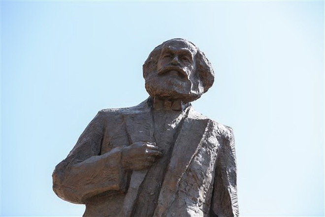 Hợp đồng xuất bản cuốn "Tư bản luận" của Karl Marx có giá kỷ lục ảnh 1