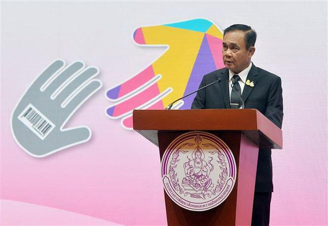Thủ tướng Thái Lan Prayut Chan-o-cha cam kết phụng sự đất nước ảnh 1