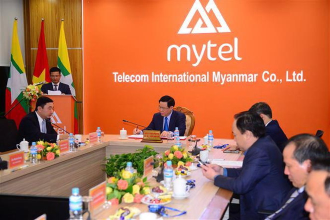 Phó Thủ tướng Vương Đình Huệ làm việc với Mytel-Vietel tại Yangon, Myanmar. (Ảnh: Hữu Kiên/TTXVN) Việt Nam vươn lên thành nhà đầu tư nước ngoài lớn thứ 7 của Myanmar ảnh 2