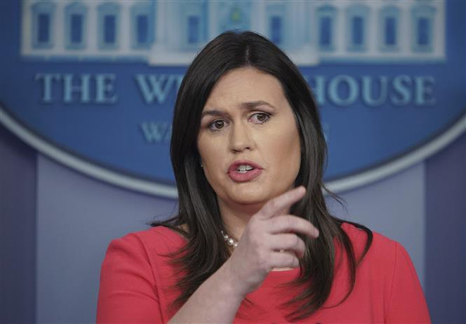 Trợ lý thân cận nhất của Tổng thống Donald Trump từ chức ảnh 1